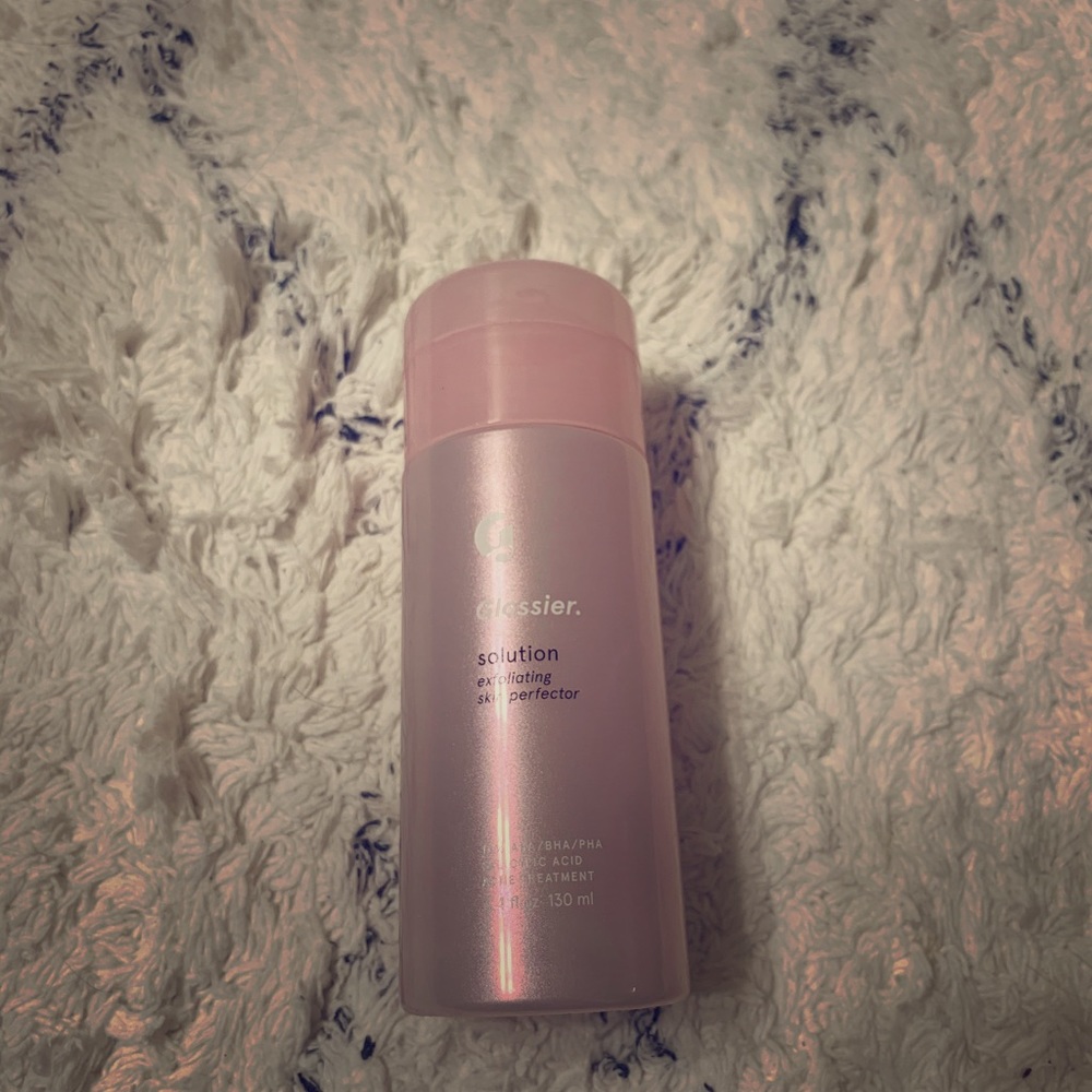 SOLD Glossier Soultions